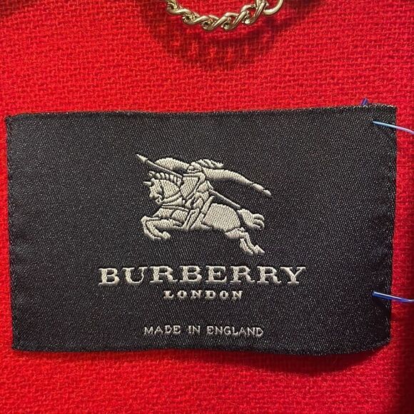 BURBERRY woman’s red wool long trench coat - Picture 6 of 16